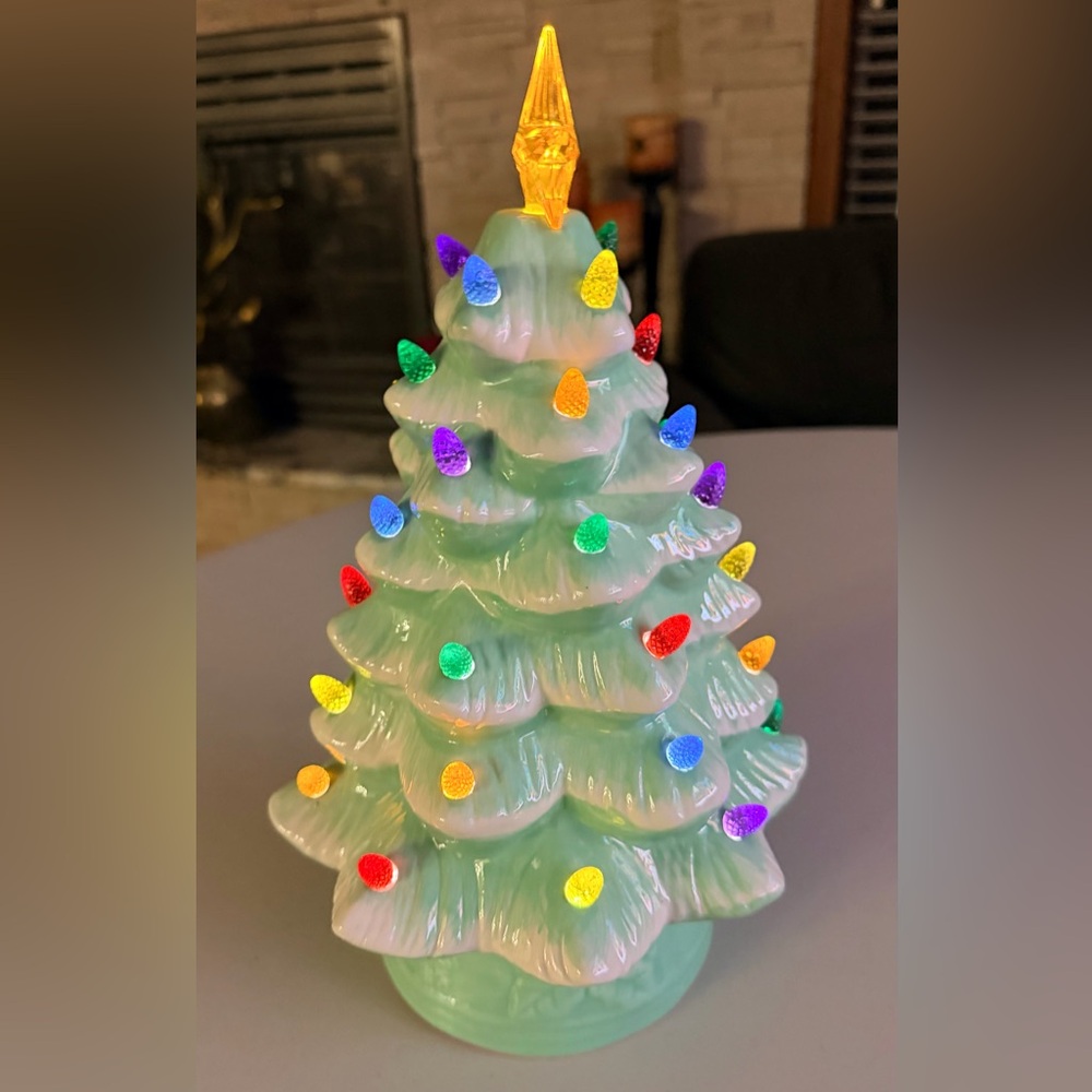 Mr. Christmas | Nostalgic Ceramic Light up Christmas Tree - Picture 11 of 14